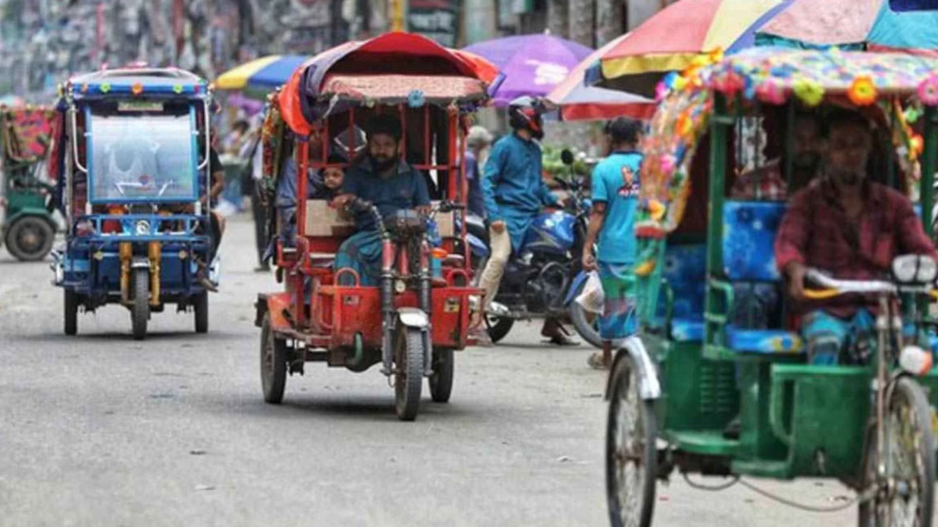 অটোরিকশার ব্যাটারি চার্জের স্থান নির্ধারণ করে দেওয়া হলো
