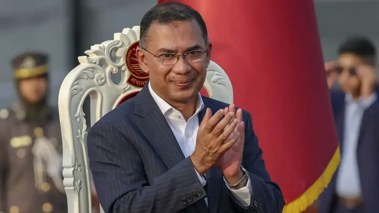দুর্গাপূজা ঘিরে বাংলাদেশের নতুন ছবি! তারেক রহমানকে কেন অভিনন্দন জানাচ্ছেন অনেকে?
