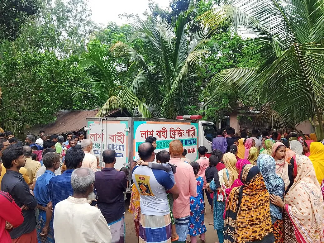 অভাব ঘোচাতে বিদেশে গিয়ে ফিরলেন কফিনবন্দী হয়ে, শেষ মা–বাবার সব স্বপ্ন