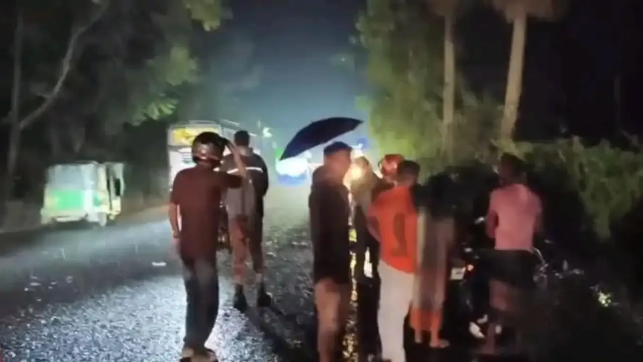তীর্থ করে ফেরার পথে ট্রাকচাপায় স্কুলশিক্ষিকা নিহত
